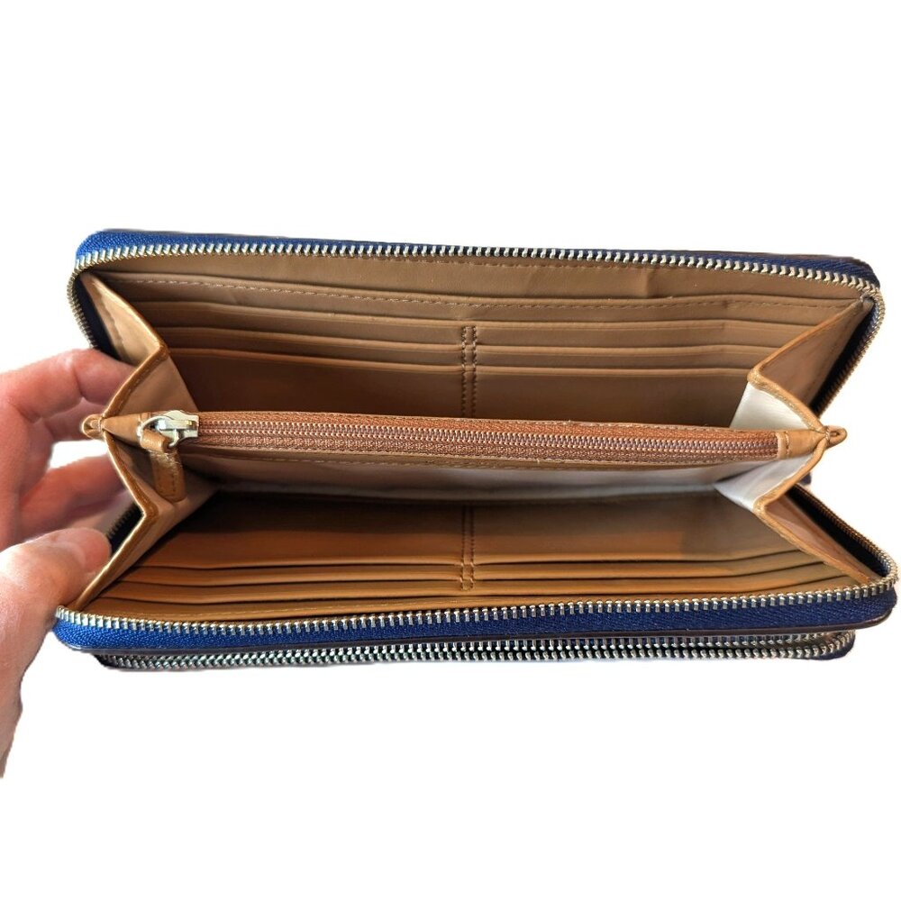 Coach Park Accordion Zip Wallet - Pebble Leather Navy #F49157 - Picture 3 of 5